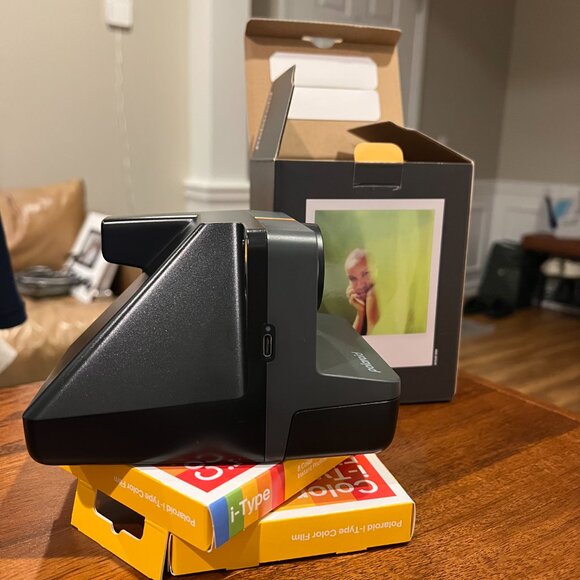 BRAND NEW Polaroid Now 2nd Generation I-Type Instant Camera + Film Bundle - Picture 5 of 5